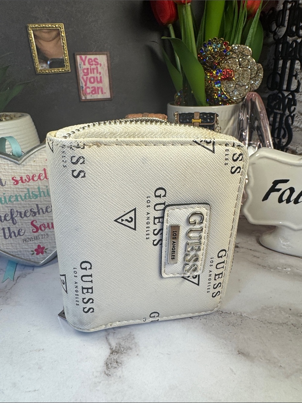 Guess Wallet - Picture 4 of 9